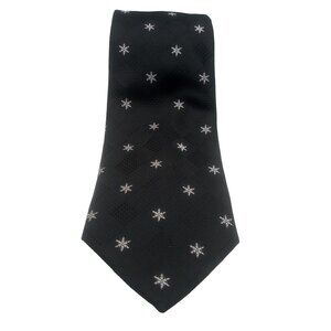 Men's Tie Hallmark Holiday Traditions Black White Snowflake Pattern Winter Tie